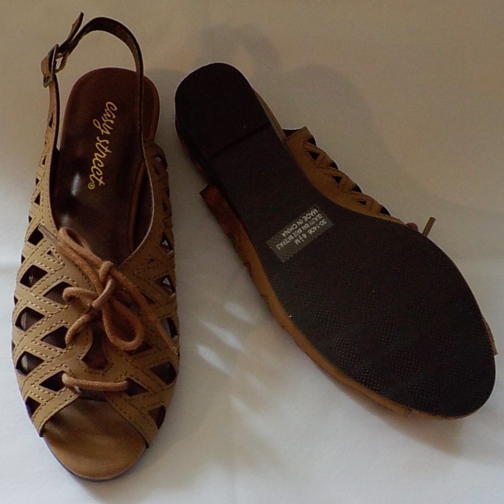 Easy Street sandals sz 6.5 M brown